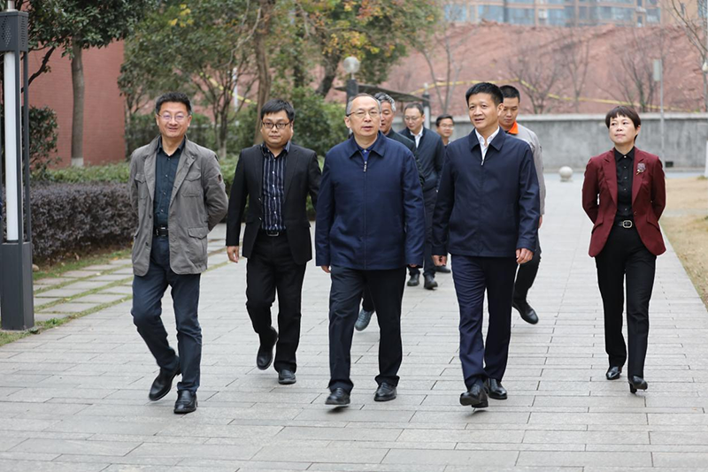 省人力资源和社会保障厅副厅长廖跃贵一行来同花顺网页版页面调研