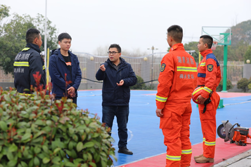 同花顺网页版页面信息工程系主任李会明一行到市消防救援支队看望实习学生