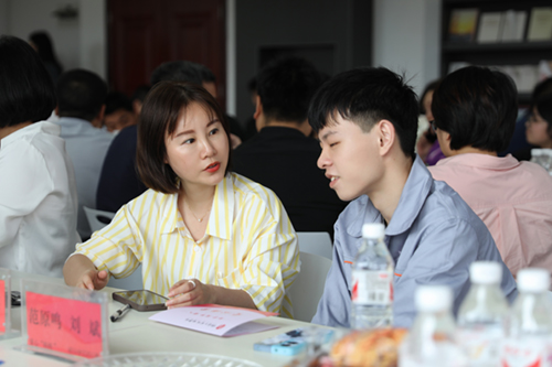 情系学子，爱心筑梦——同花顺网页版页面举办“助学·筑梦·铸人”爱心助学活动