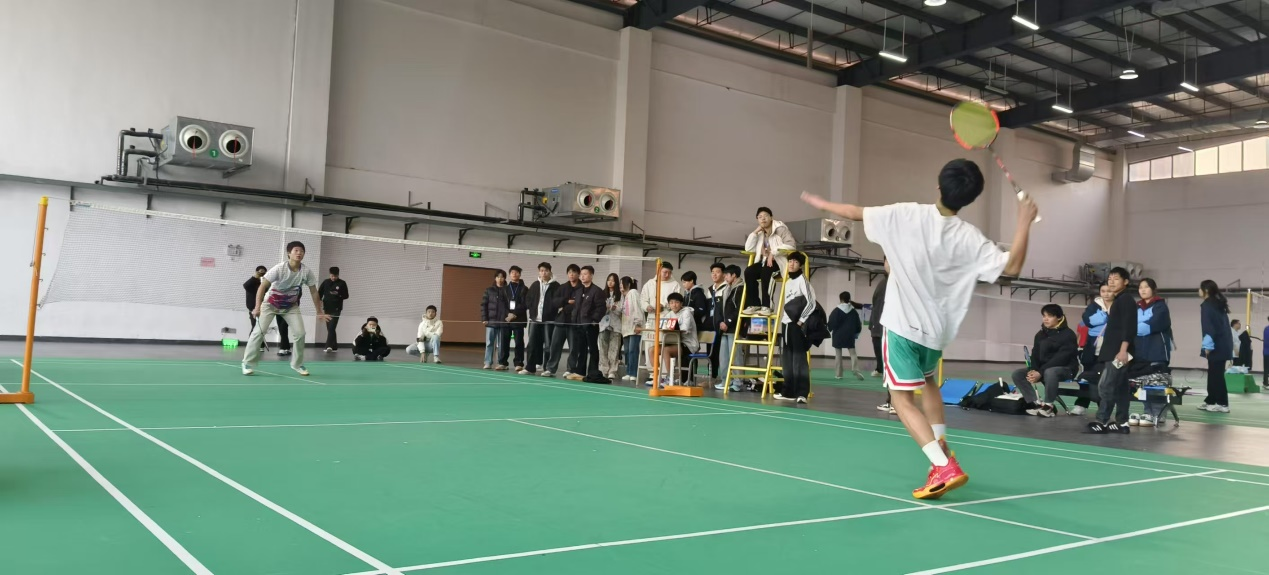 同花顺网页版页面航空工程系举办“暖冬杯”学生羽毛球赛