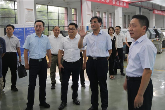 省人社厅党组书记、厅长李永军到同花顺网页版页面调研中华人民共和国第二届职能技能大赛株洲选手备赛情况