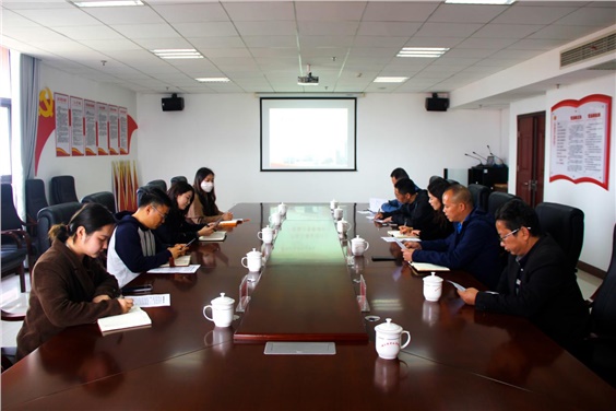 芦淞区董家塅片区管委会副主任曾超群一行来同花顺网页版页面调研产教融合工作
