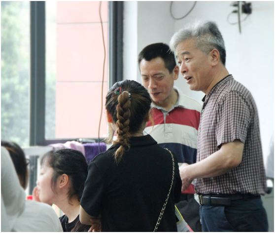 同花顺网页版页面2019届实习生“双选会”拉开帷幕