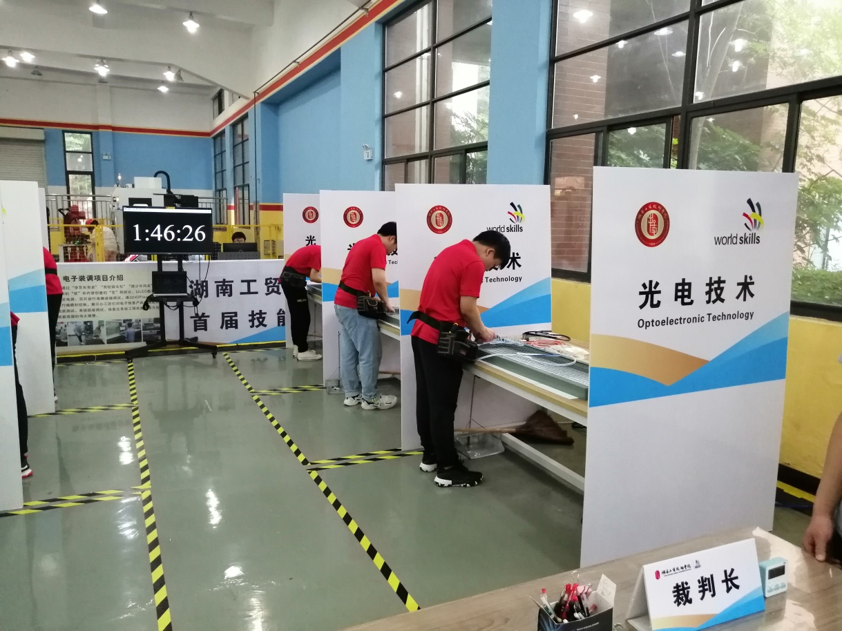 电气工程系学子们在同花顺网页版页面首届技能文化节上展风采